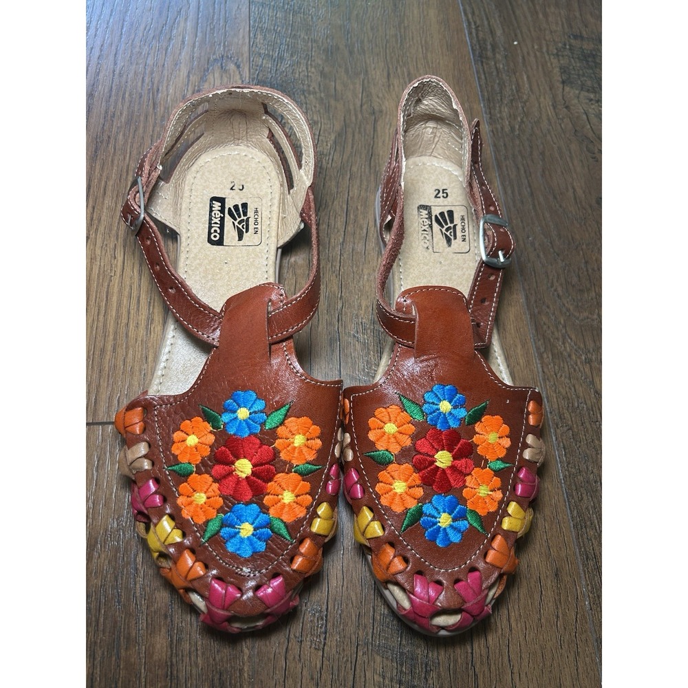 Women's Shoes HUARACHES‎ Flower Embroidered Leather Shoes Size 8 USA Size 25 MEX